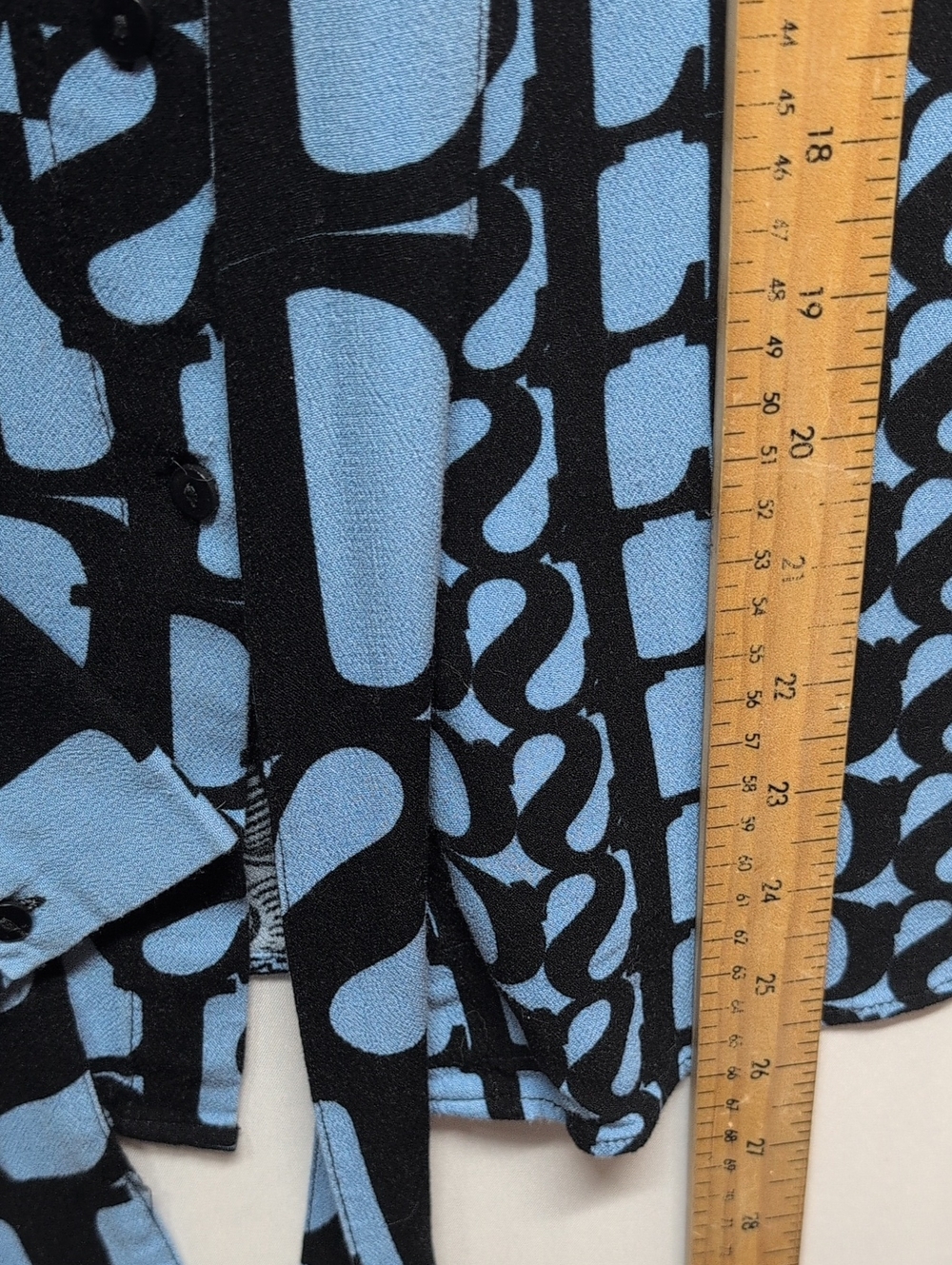 574-Desigual Light Blue and Black Graphic Button-Down Blouse Fit Medium - Picture 4 of 5